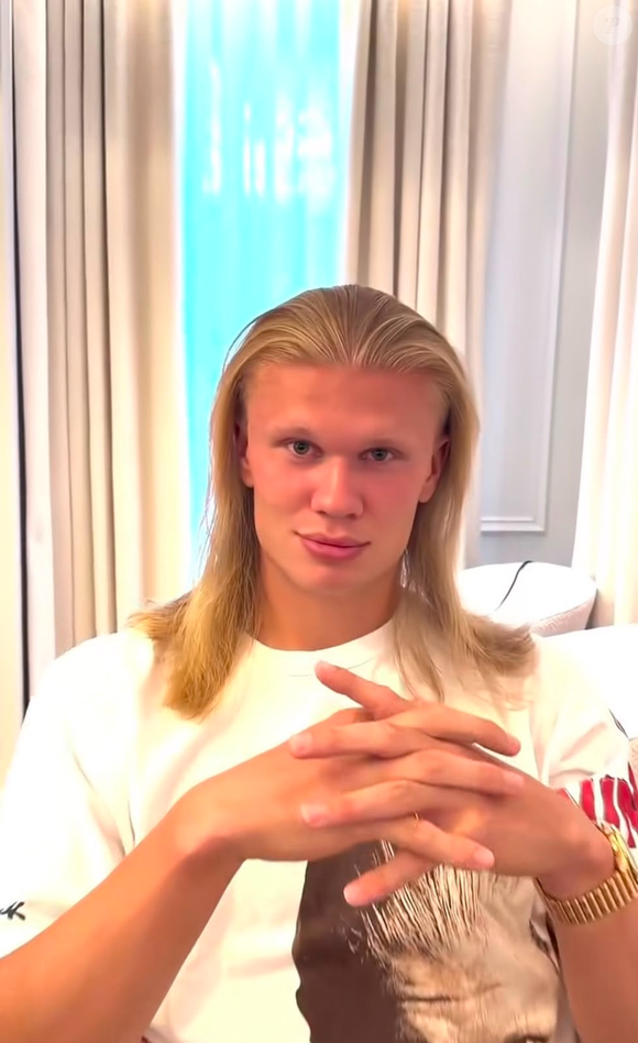 Haaland de cabelo longo: os fios loiros compridos se transformaram em uma das principais marcas registradas do atacante norueguês