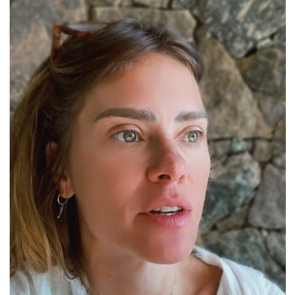 Carolina Dieckmmann lamentou o fato do público sempre estar julgando corpos alheios, como aconteceu com ela nestes anos