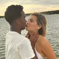 Mulher de Endrick, Gabriely Miranda dá alfinetada em meio a rumor de separação do jogador do Lyon após um ano de casamento