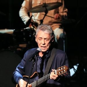 Chico Buarque tem prestado apoio à vitória de Lula nas eleições de 2026 e isso tem desagradado bolsonaristas