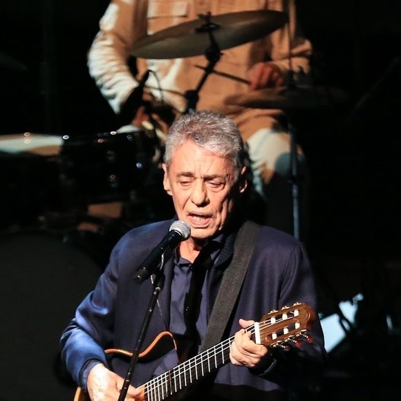 Chico Buarque tem prestado apoio à vitória de Lula nas eleições de 2026 e isso tem desagradado bolsonaristas