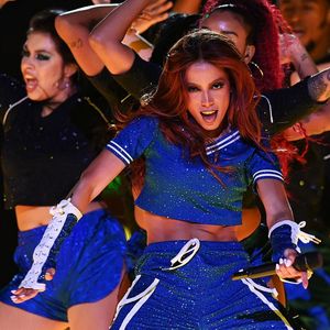 A brasileira Anitta será uma das estrelas das cerimônias de abertura da Copa do Mundo de 2026. A artista dividirá o palco com LISA, da Tailândia, e o nigeriano Rema, intérpretes da música "Goals", lançada para o álbum oficial da Fifa