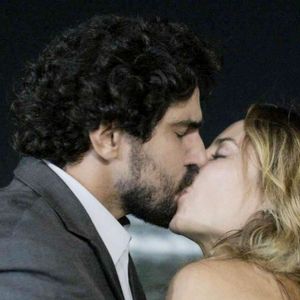 Em 'Vale Tudo', Ivan (Renato Góes) e Heleninha (Paolla Oliveira) devem ir para o exterior nos próximos capítulos da novela.