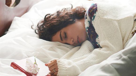 Estudo da Universidade Northwestern mostra que estimular o cérebro durante o sono REM pode aumentar a criatividade e ajudar a resolver problemas