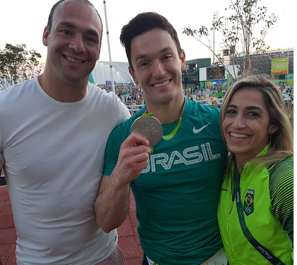 'Ainda não tivemos essa conversa e, por enquanto, não sinto que seja o momento. Estou tentando digerir tudo o que aconteceu e o que me mostraram, e ainda não quis ver muita coisa também'