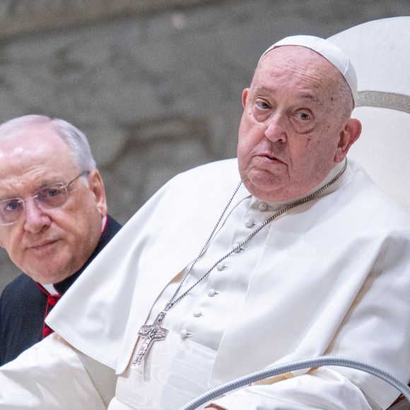 Papa Francisco apresenta problemas pulmonares e já teve problema renal leve nesta internação