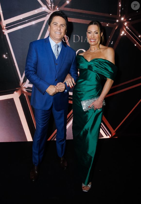 César Filho e Elaine Mickely: outro casal famoso presente no aniversário de Leo Dias