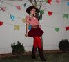 Larissa Manoela contou que improvisou no look para sua festa junina