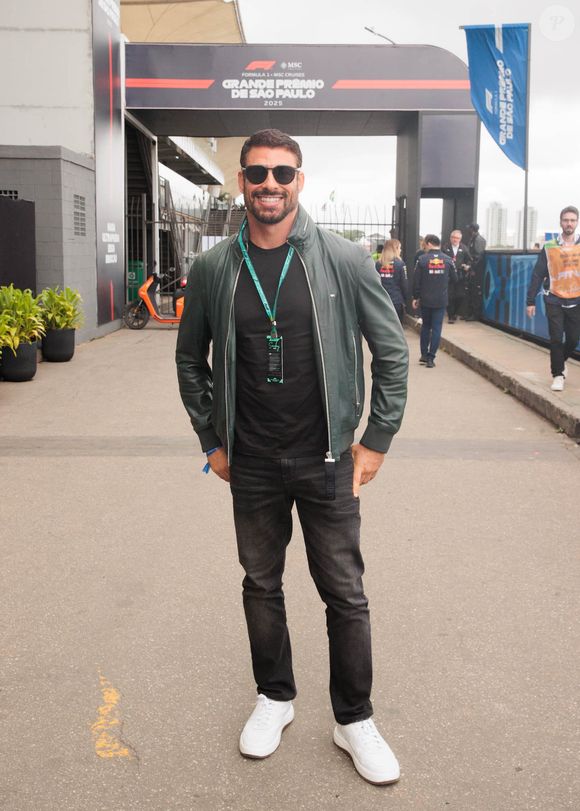 Cauã Reymond  no Grande Prêmio de Fórmula 1 em SP