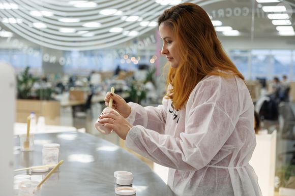 Para fazer meu próprio condicionador, precisei adicionar a medida certa dos produtos