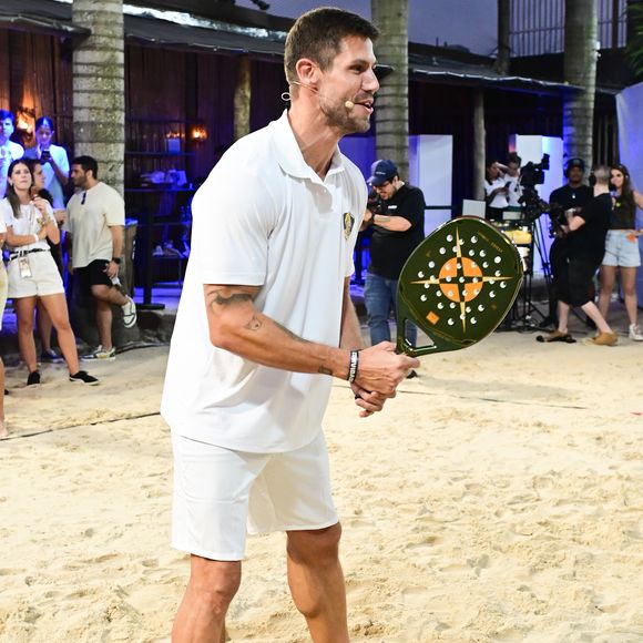 Ex-brother do BBB 26, Jonas Sulzbach vive fase intensa de compromissos após o reality