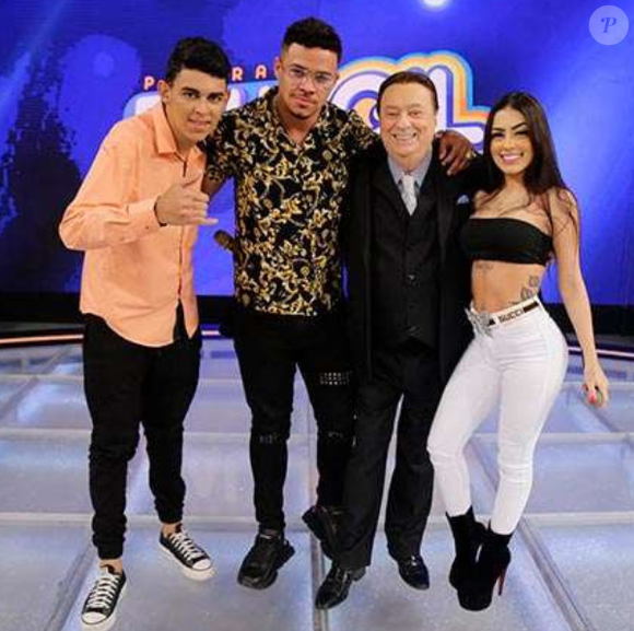 MC Mirella iniciou a carreira na TV com algumas participações no quadro 'Funkeirinhos', do 'Programa Raul Gil'.