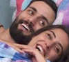 No BBB 24, o público voltou a interferir diretamente em um romance logo no início da edição. Matteus Amaral e Deniziane Ferreira, primeiro casal da temporada, não resistiram à combinação de desgaste emocional, divergências e, sobretudo, ao voto popular. A eliminação de Deniziane selou o fim definitivo da relação ainda dentro do jogo. Mais tarde, o gaúcho se envolveu com Isabelle Nogueira - com quem chegou até a final da temporada