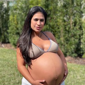 Esta foi uma das fotos tiradas na reta final da gestação de Zaya, que nasceu em 2021