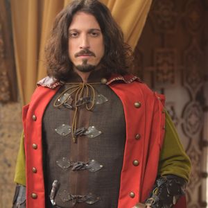 Marco Antonio Gimenez teria arrancado porta de geladeira em momento de raiva durante briga com a mãe; Luciana Gimenez disse que 'as coisas tomam uma proporção e não é real'