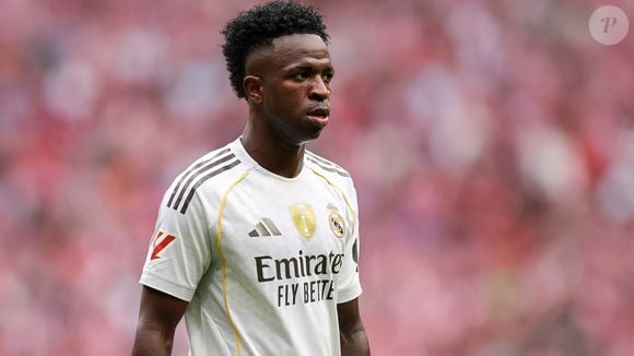 Negociação entre Vini Jr. e Real Madrid entra em nova fase: salário, bônus e direitos de imagem travam acordo, diz jornal espanhol