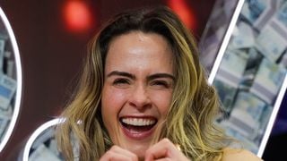 Quanto os R$ 5,7 milhões de Ana Paula Renault, campeã do 'BBB 26', podem render por mês? Especialista em mercado financeiro com 25 anos de atuação opina sobre futuro da campeã: 'Não precisa fazer loucura'