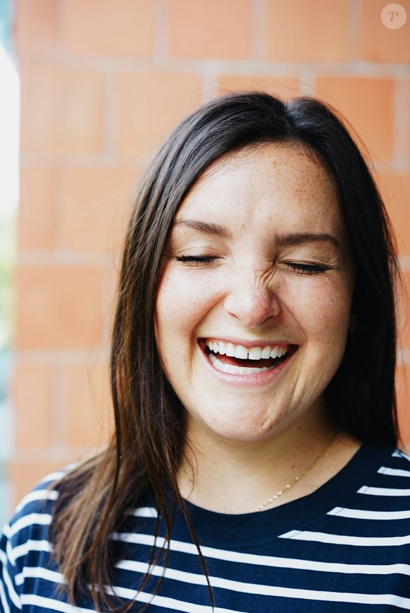 Em seu livro "Dar e Receber: Por que Ajudar os Outros Leva ao Sucesso", Grant argumenta que gratidão e generosidade são essenciais para o sucesso