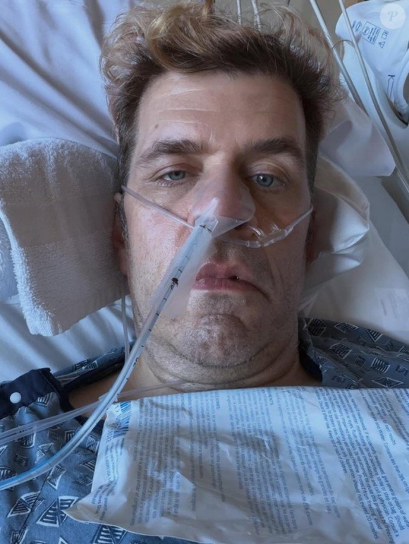 Aos 48 anos, Perez Hilton vive um momento delicado após uma ocorrência em sua casa em Miami. O influenciador foi encaminhado para atendimento médico pelas equipes de emergência