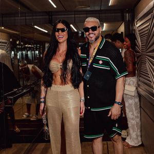 Após denúncia de injúria racial envolvendo sua equipe, namorada de Belo foi afastada do Carnaval 2026 e agora responde a processo por crime contra as relações de consumo