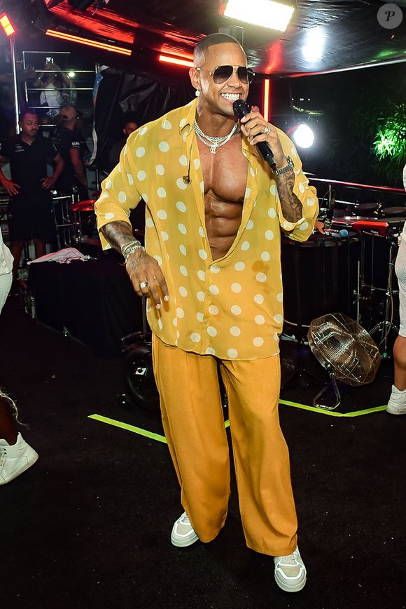 Leo Santana com sintomas de gravidez? Pode parecer brincadeira, mas isso tem até nome: síndrome de couvade!