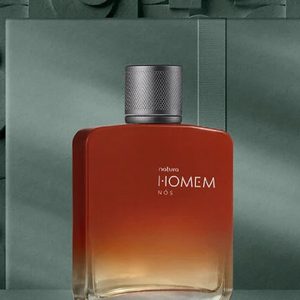 A mistura de cumaru com o toque inesperado da íris é um dos diferenciais de Natura Homem Nós, perfume que chamou atenção dos fãs de Endrick.