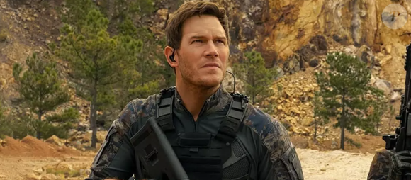 Hoje no Prime Video: filme 'A Guerra do Amanhã' mostra Dan (Chris Pratt) como um professor de biologia e militar que serviu no Iraque.
