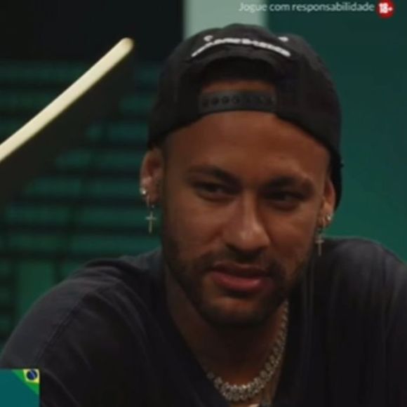 Enquanto polêmica explode, jogador participa de torneio de pôquer em São Paulo.