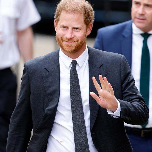 Príncipe Harry chegou a demonstrar saudade da moça em mensagem: ‘Sinto falta dos nossos momentos aconchegantes assistindo a filmes’