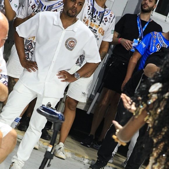 Carnaval 2025: rainha de bateira da Beija-Flor, Lorena Raissa saúda Anísio Abraão David, contraventor da escola