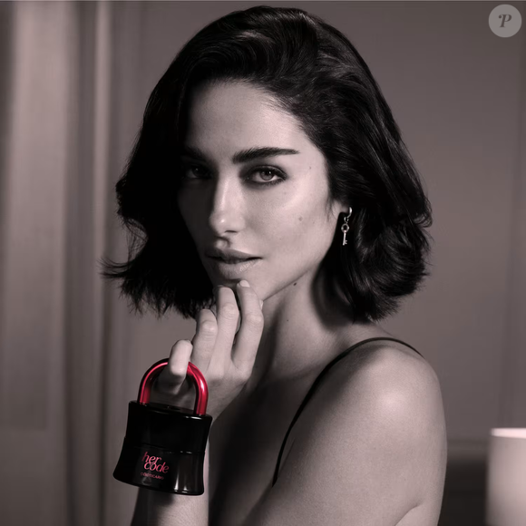 Desenvolvido para despertar confiança, Her Code Clímax aposta em notas envolventes e sensuais para quem prefere perfumes marcantes