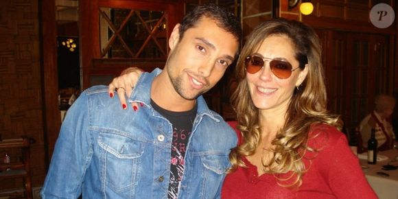 O ator e empresário Leonardo Carvalho, filho de Christiane Torloni e Dennis Carvalho, foi alvo de um boletim de ocorrência por extorsão