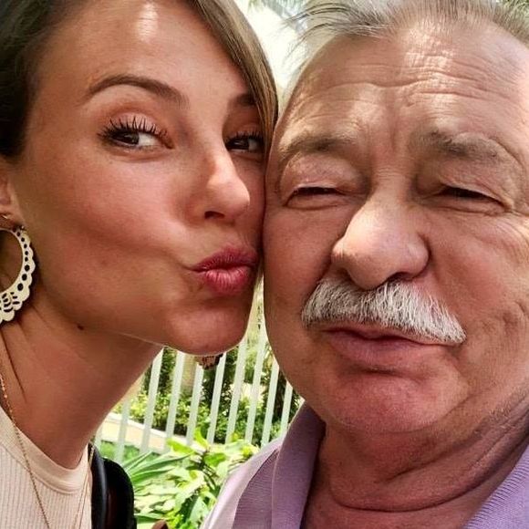 Pai de Paolla Oliveira, José Everardo Oliveira, vive um momento delicado de saúde