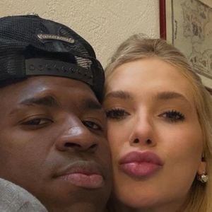Virginia Fonseca e Vini Jr. compartilharam viagens, encontros românticos e declarações de amor durante o relacionamento. O término do casal voltou a repercutir nas redes sociais em outubro de 2026