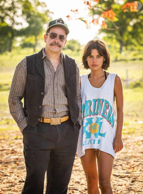 Murilo Benício com Julia Dalavia na novela 'Pantanal'