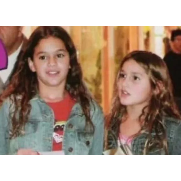 Bruna Marquezine e Sasha Meneghel, filha de Xuxa, são amigas desde crianças.
