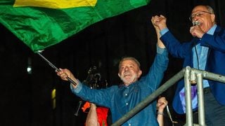 'O amor venceu': Xuxa, Carolina Dieckmmann, Luana Piovani e mais famosos vibram com virada história de Lula contra Flávio Bolsonaro nas Eleições 2026