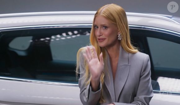 Marina Ruy Barbosa surgiu loiríssima no capítulo desta terça-feira (17) de 'Vale Tudo'