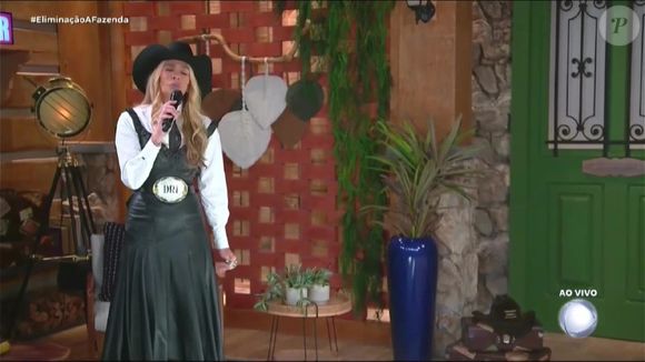 Adriane Galisteu deu uma 'bronca' nos três peões antes de anunciar o resultado