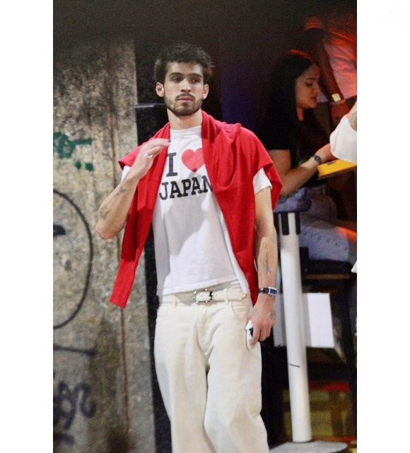 Maisa festeja 23 anos em rooftop no Rio com João Guilherme, L7 e elenco de 'Garota do Momento'. Fotos!