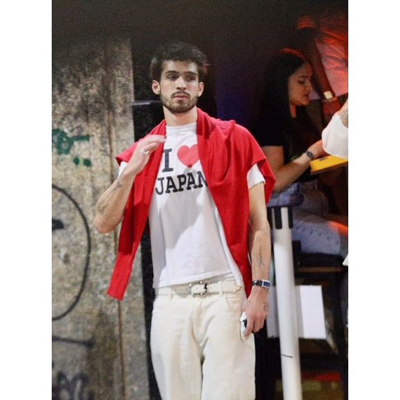 Maisa festeja 23 anos em rooftop no Rio com João Guilherme, L7 e elenco de 'Garota do Momento'. Fotos!