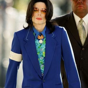 A Justiça determinou que US$ 625 mil da fortuna de Michael Jackson fosse devolvida após os pagamentos, que não seriam autorizados