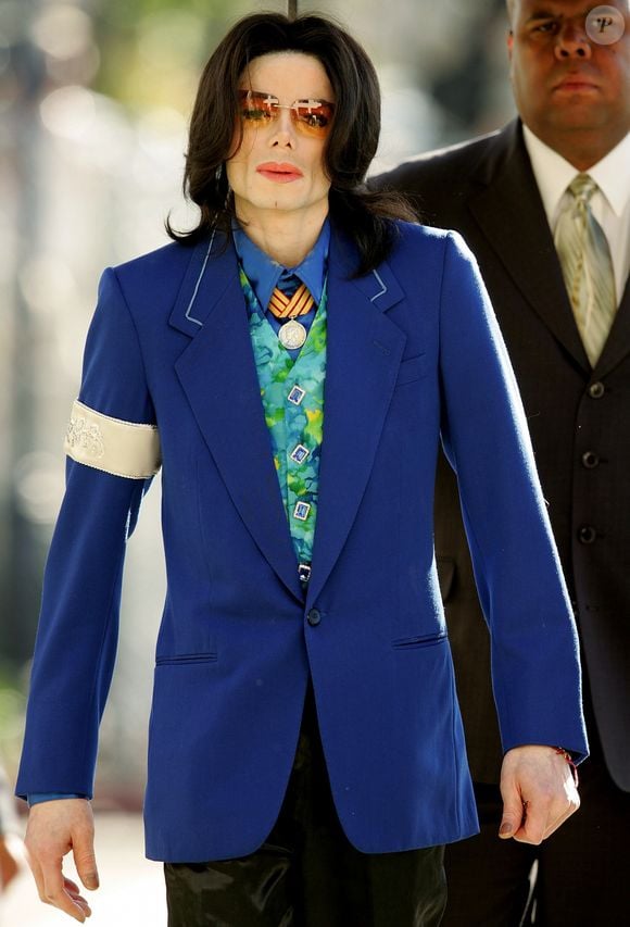 A Justiça determinou que US$ 625 mil da fortuna de Michael Jackson fosse devolvida após os pagamentos, que não seriam autorizados