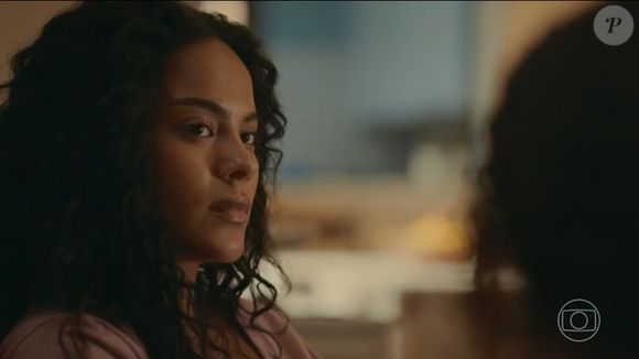 Primeira cena de Bella Campos como Maria de Fátima gera reações positivas