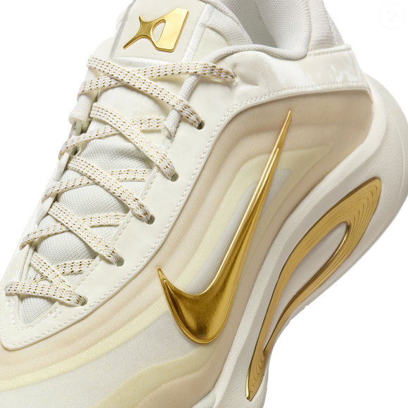 Disponível por R$ 899,99 no site da Nike, novo tênis inspirado em A’ja Wilson aposta no dourado para marcar presença em 2026
