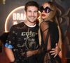 Sabrina Sato, com fantasia de vampira sexy, deu 'mordida' em Nicolas Prattes