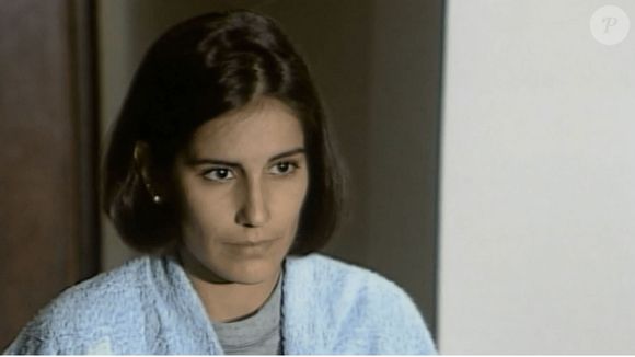 Maria de Fátima (Gloria Pires) vendeu o filho para uma família de estrangeiros