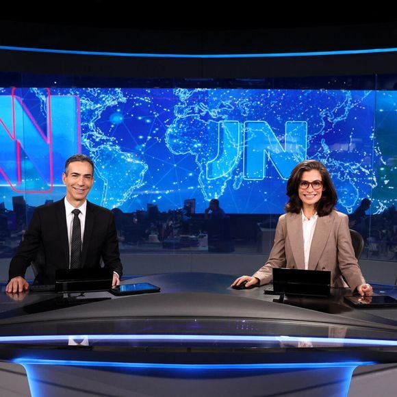 César Tralli estreia na bancada do 'Jornal Nacional' como âncora titular em 3 de novembro de 2025