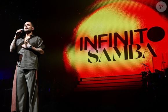 Diogo Nogueira emocionou o público neste domingo (01) na estreia de seu novo show, ‘Infinito Samba’, no Rio de Janeiro