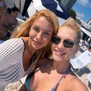 De acordo com Letícia Batista, Virginia Fonseca manteve certa distância de Zé Felipe durante o passeio à praia em Miami e deu mais atenção aos filhos e aos amigos. A influenciadora brasileira, que mora nos Estados Unidos, compartilhou sua impressão sobre o encontro nas redes sociais, conforme informou o portal Metrópoles